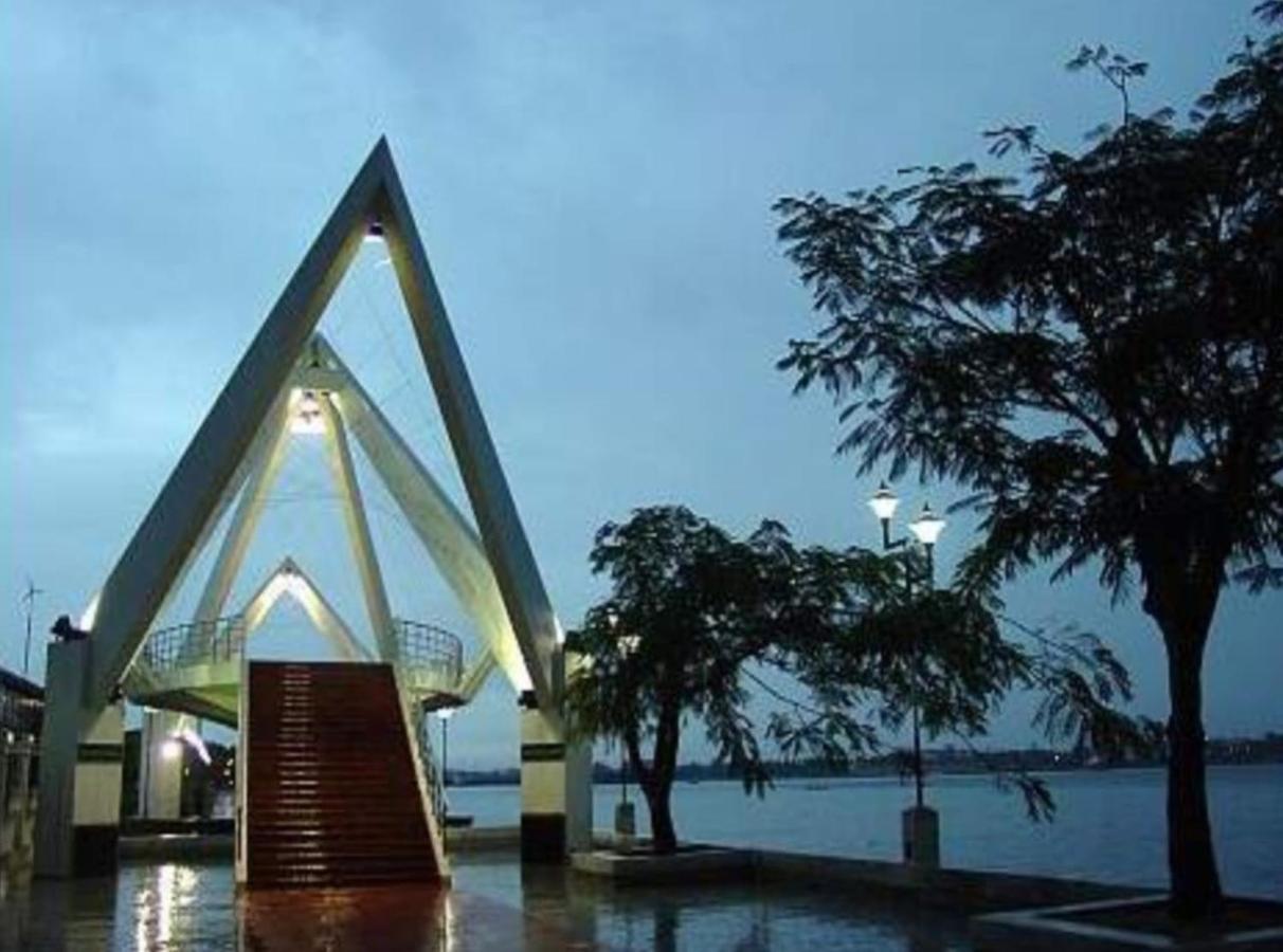 Raelyn'S Homestay Kochi Luaran gambar